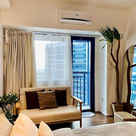 Muji-Inspired Home-Tel In The Heart Of Makati Манила Екстериор снимка